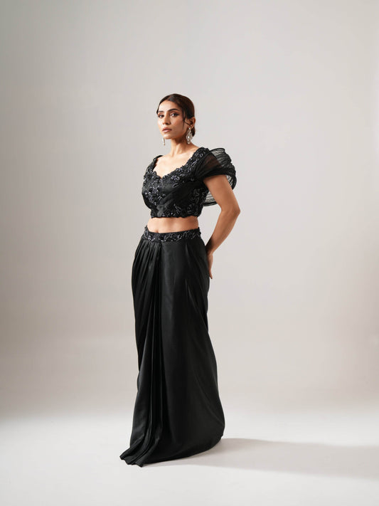 BLACK EMBROIDERED SKIRT - Label Divya Jain