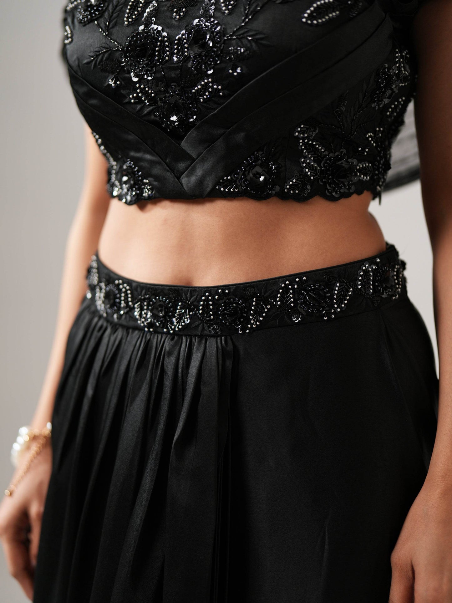 BLACK EMBROIDERED SKIRT - Label Divya Jain