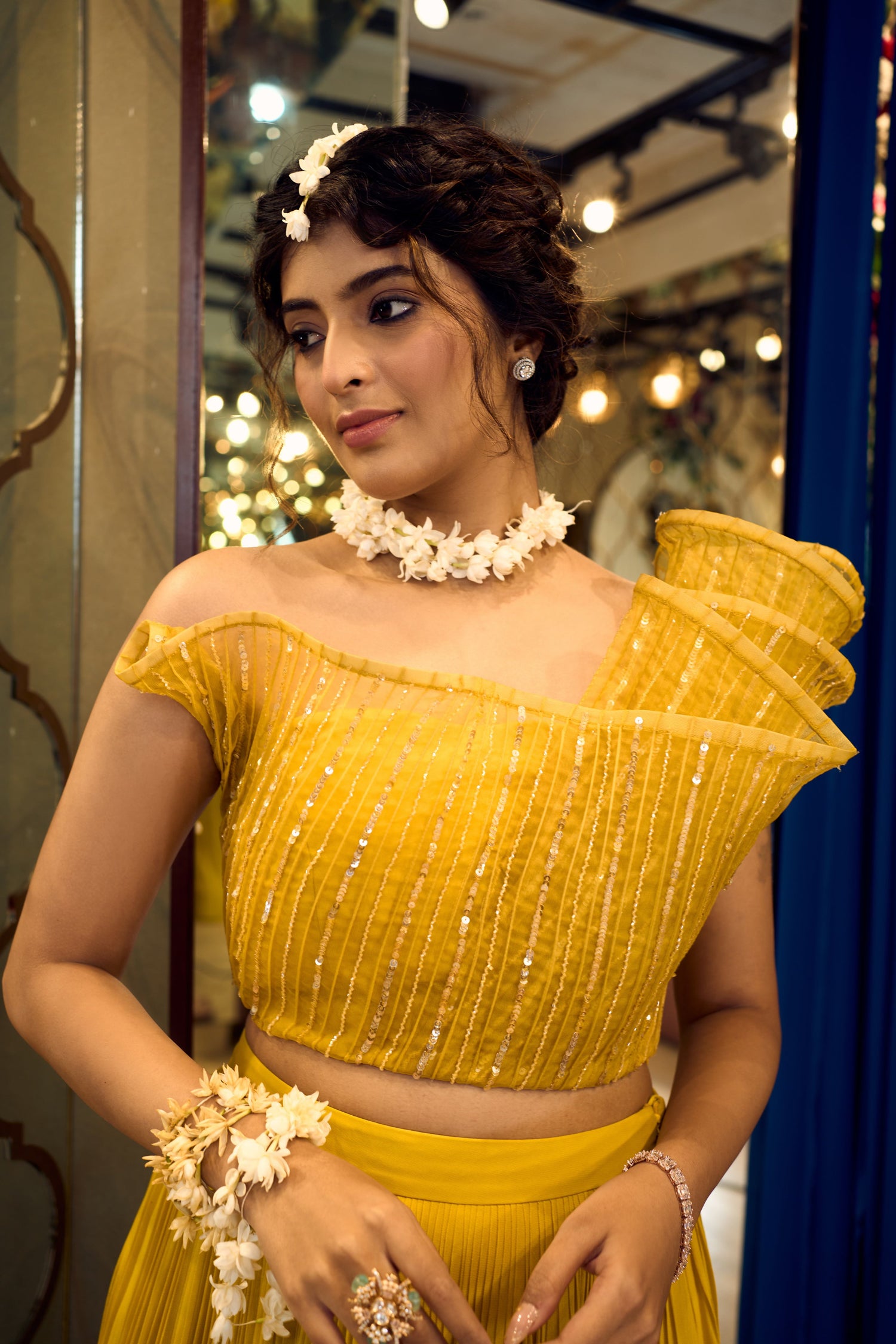 AAINA - Label Divya Jain